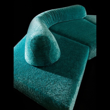 The sofa On the Rocks