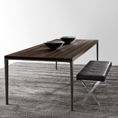 Antares dining table