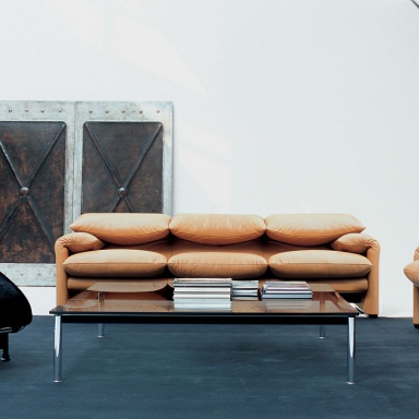The 675 MARALUNGA sofa