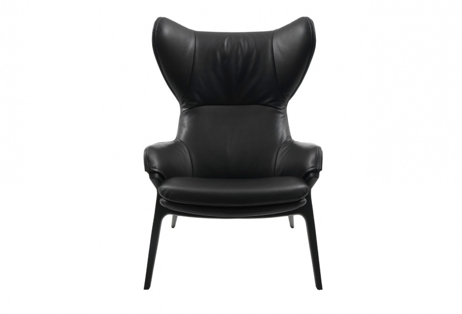 The high-backed chair P22, Cassina