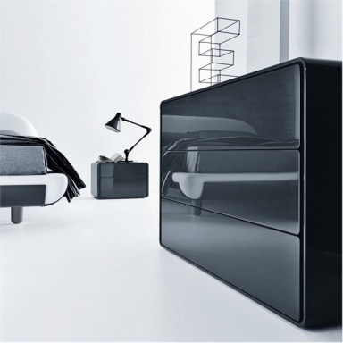 the Ice drawers Dresser