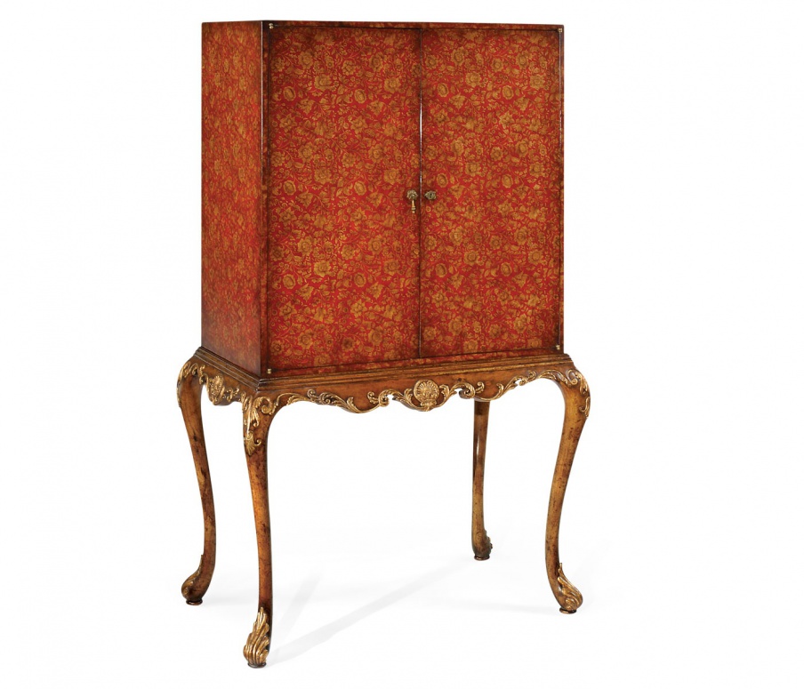 Bar Cabinet on carved legs curved Hampton, Jonathan Charles