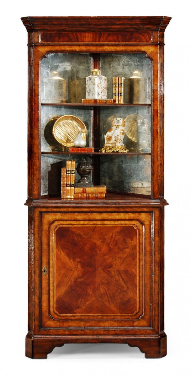 Corner Cabinet with open shelves Buckingham, Jonathan Charles