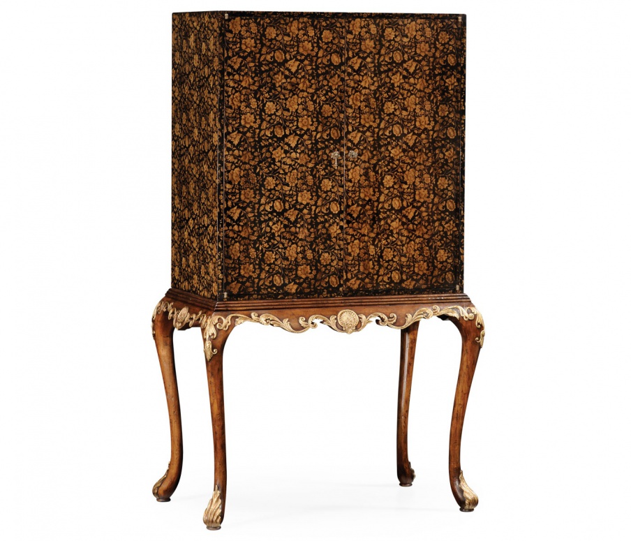 Bar Cabinet on carved legs curved Hampton, Jonathan Charles