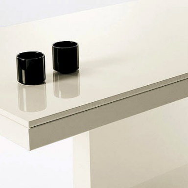Artu dining table