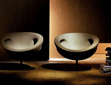 The chair on a rotating basis from metal in a glossy finish , - Swan