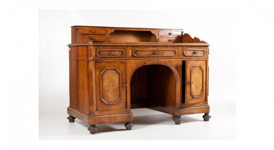 Bureau on figured legs Epocart, Epocart 