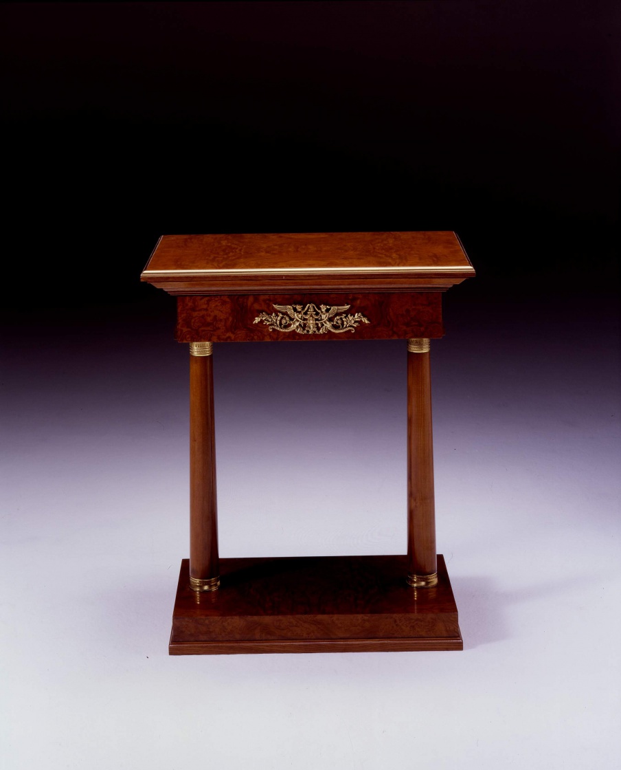 The console is natural wood Impero, Colombo Stile