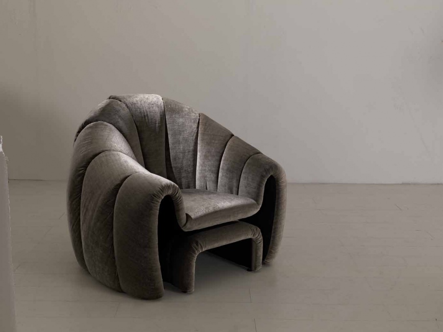 A semicircular seat Shell, Asnaghi (Made in Italy)
