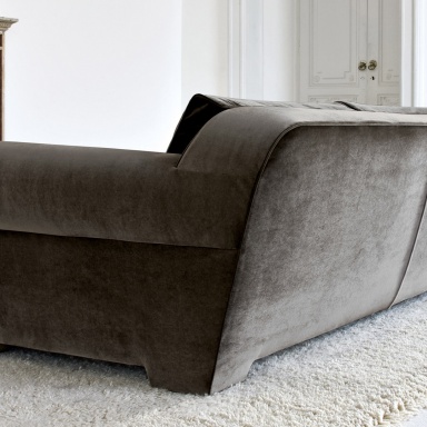 The Hypnose Sofa
