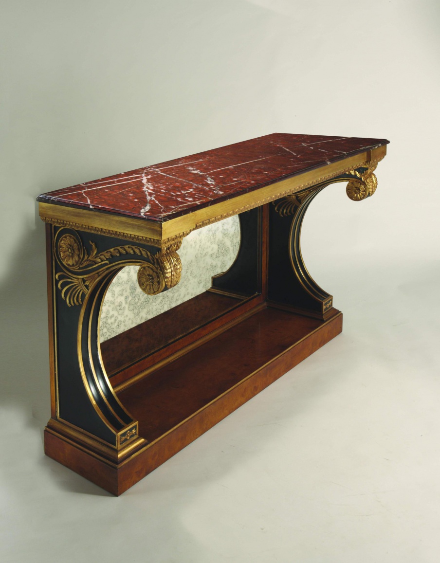 The console is natural wood Sandra Rossi, Colombo Stile