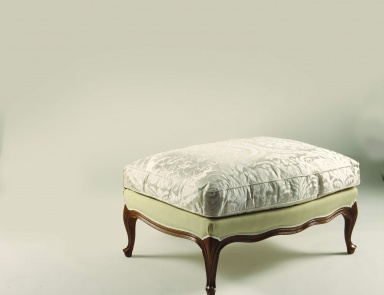 Stool made of natural wood Sandra Rossi, Colombo Stile