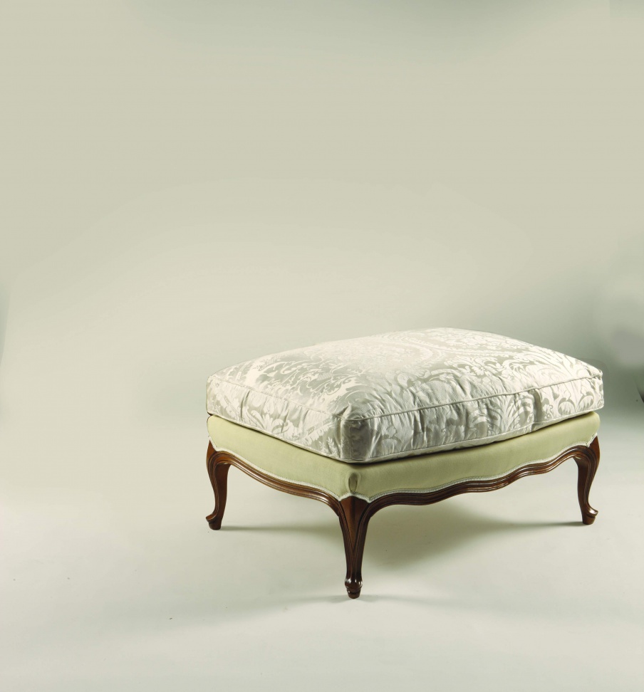 Stool made of natural wood Sandra Rossi, Colombo Stile