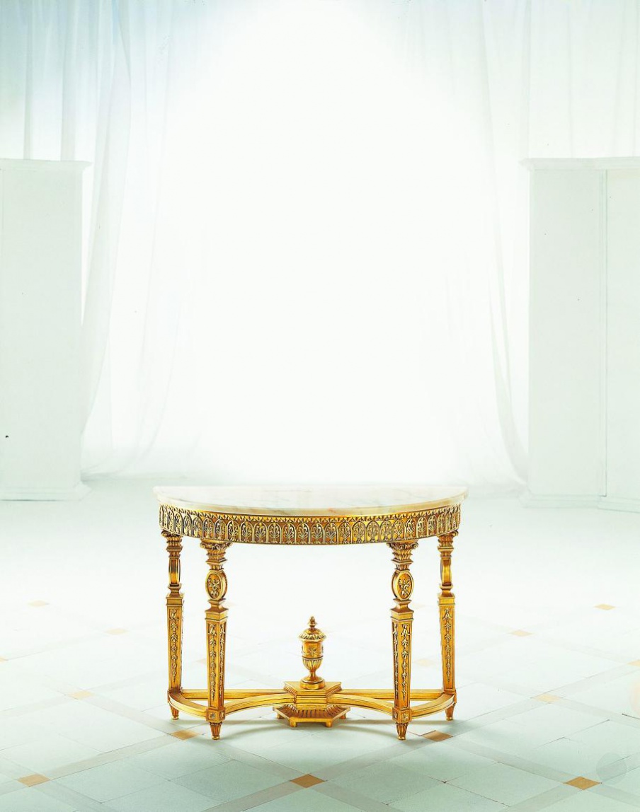 The console is natural wood S. I. P. ARR 09, Colombo Stile