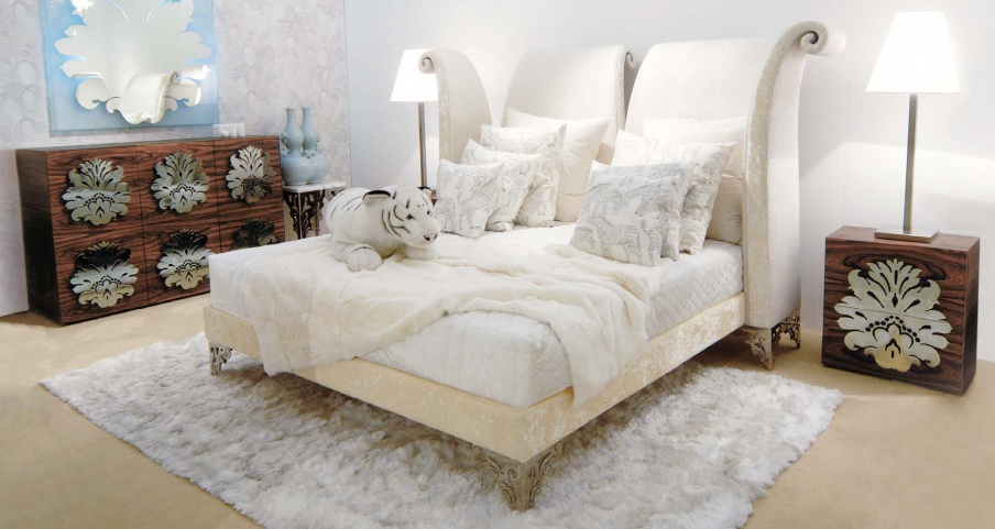 Rialto double bed with metal legs, JC Passion