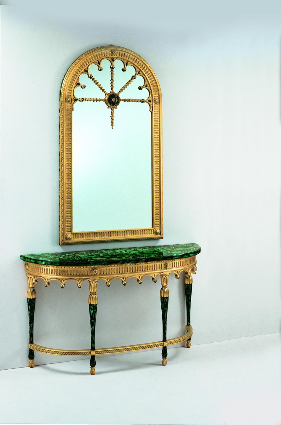 The console is natural wood S. I. P. ARR 09, Colombo Stile