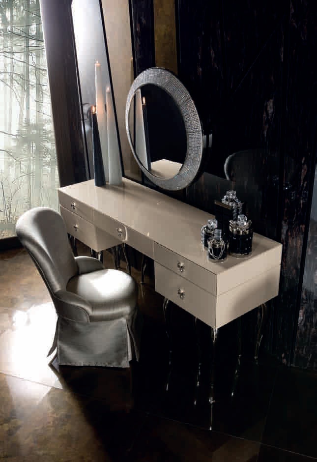 Flower dressing table, JC Passion