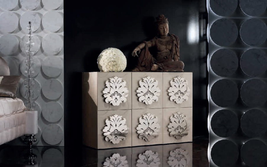 The Damasco chest of drawers, JC Passion