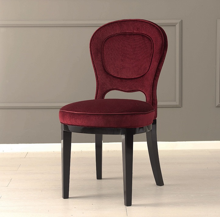 A chair on a frame of solid wood covered with a cloth Gilda BI, Galimberti Nino