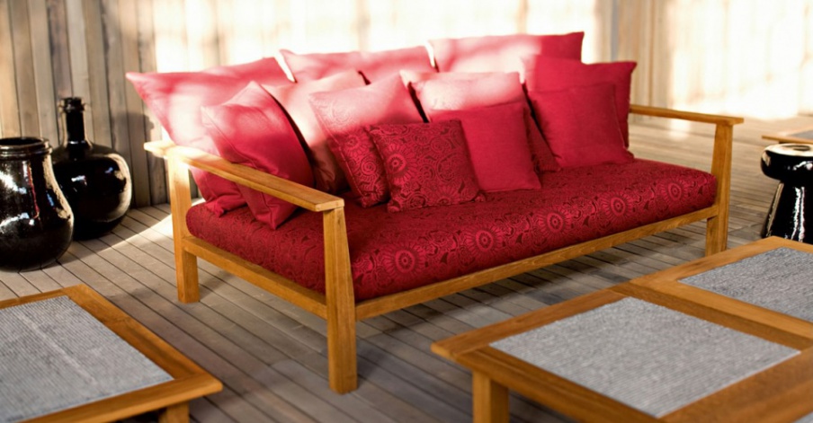 13 InOut coffee table, Gervasoni