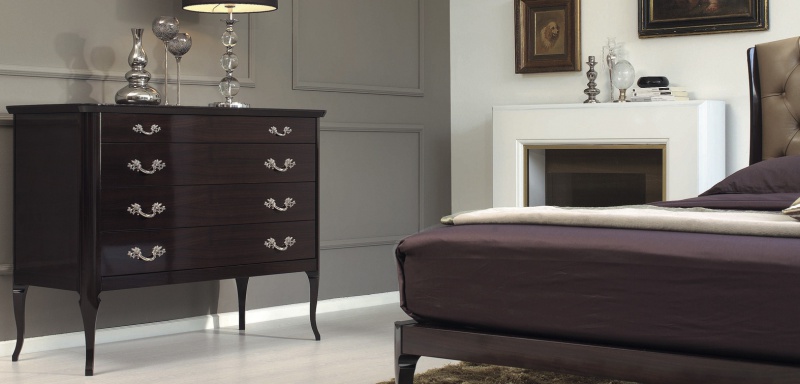 A Chest Of Drawers Vittorio