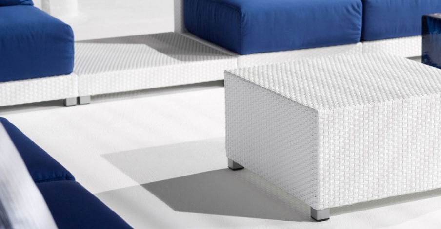 The coffee table InOut 213 / 214, Gervasoni