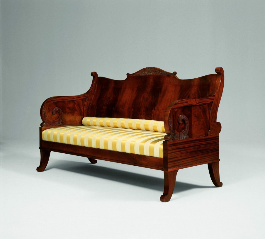Two seater sofa with a frame made of natural wood Zar, Colombo Stile