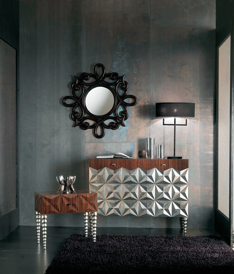 A chest of drawers on high legs Diamond, Bizzotto. 