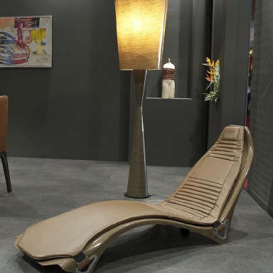 A Chaise Longue V007