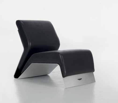 V001 armchair in leather upholstery, Formitalia