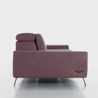 Three-seat sofa V034