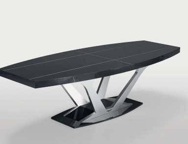 Dining table V026, Italy