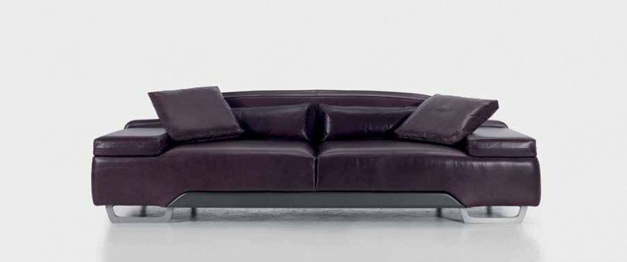 V063 three seater sofa in leather upholstery, Formitalia