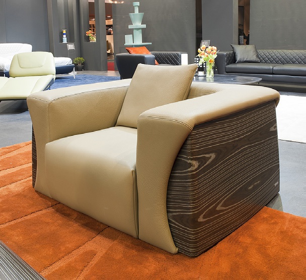 MBS 038 chair in leather upholstery, Formitalia