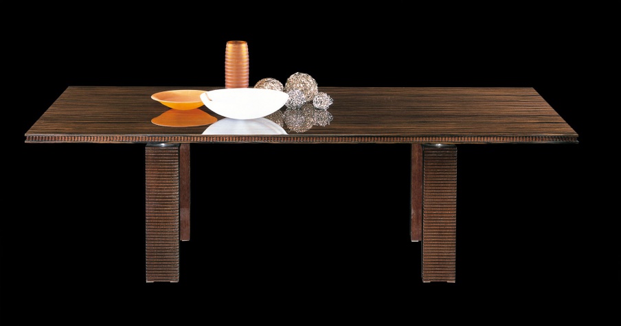 The Lam dining table by Il Loft