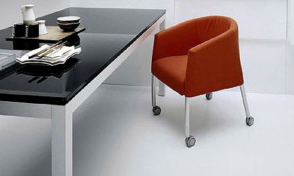 Mobile chair on chrome legs made of aluminum, Clarissa - Provasi