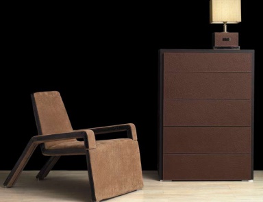A chest of drawers in leather Monza, Formitalia