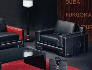 The Spider chair in upholstery leather, Formitalia