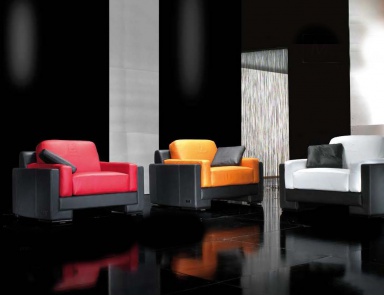 The Monza armchair's leather upholstery, Formitalia