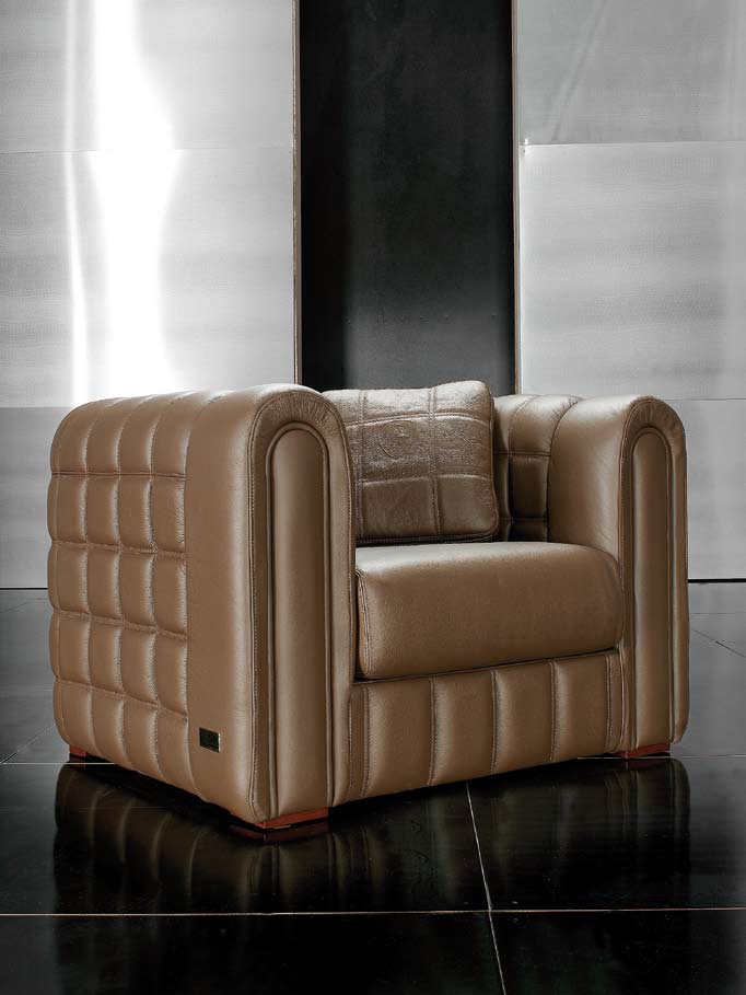 The Grand Prix chair's leather upholstery, Formitalia