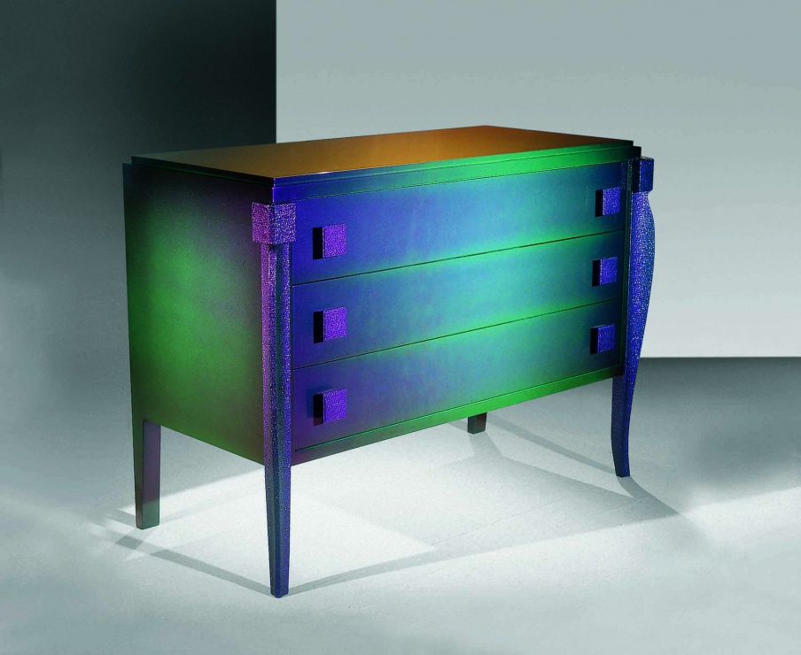 Chest Maquillage, Colombo Stile