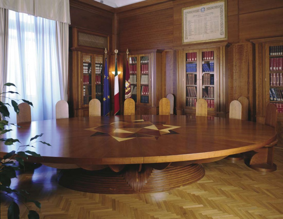 Conference table Discorsi Platonici, Formitalia