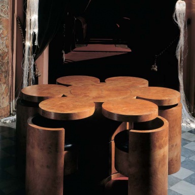 The Margherita dining table