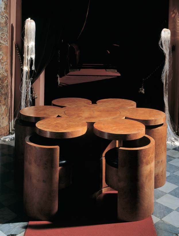 The Margherita dining table, Formitalia