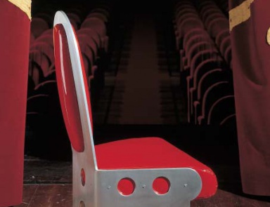 The Mantide chair in leather upholstery, Formitalia 