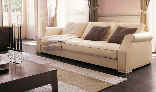 The Rubens Sofa, Longhi