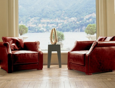 Chair in leather upholstery Rubens, Longhi