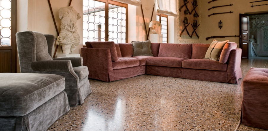 A modular sofa of a classic Tosca, Alberta Salotti