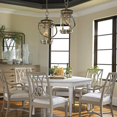 The Soledad Promenade Table