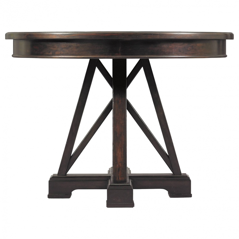 Table round Red House Revival, Stanley Furniture